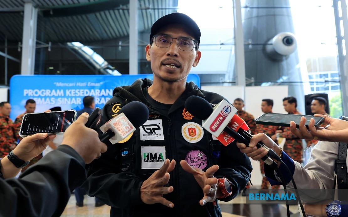 Family Clings to Hope for Missing Malaysian Firefighter in Nepal Disaster