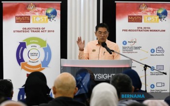 Malaysia Fortifies E&E Sector Position in Global Tech Supply Chain, MITI Affirms