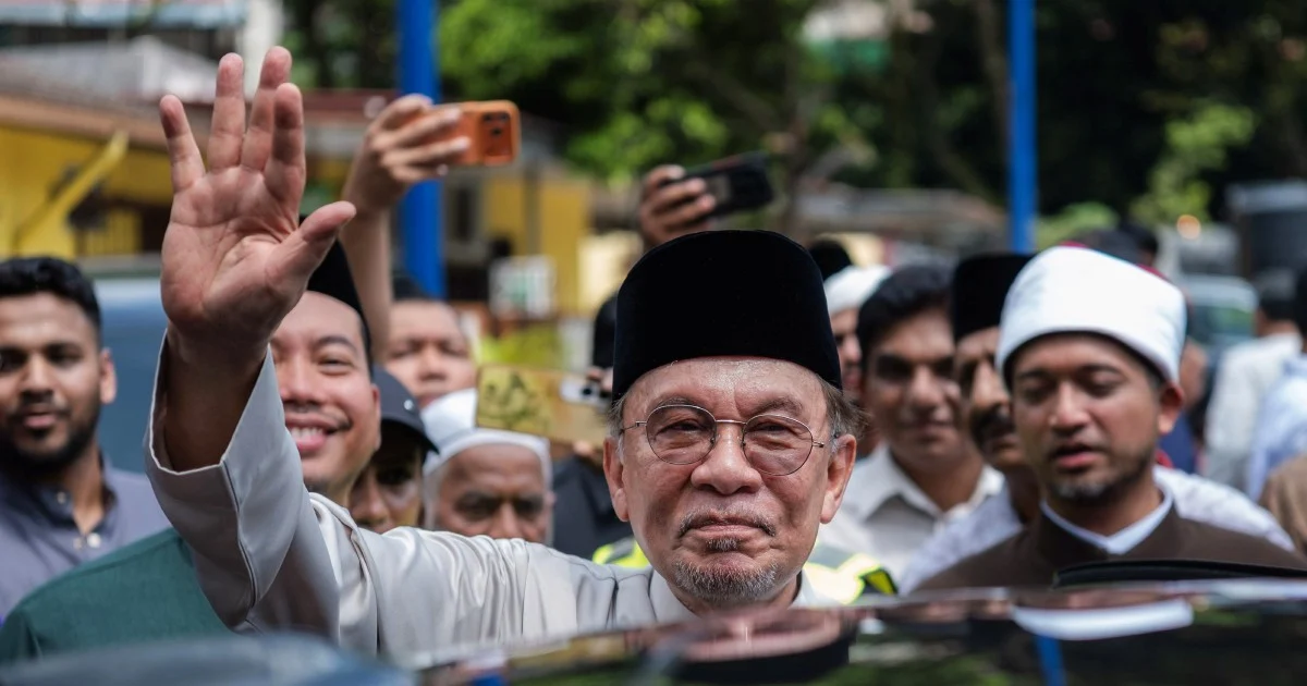 Political heavyweights converge on Johor as campaign intensity peaks ahead of election