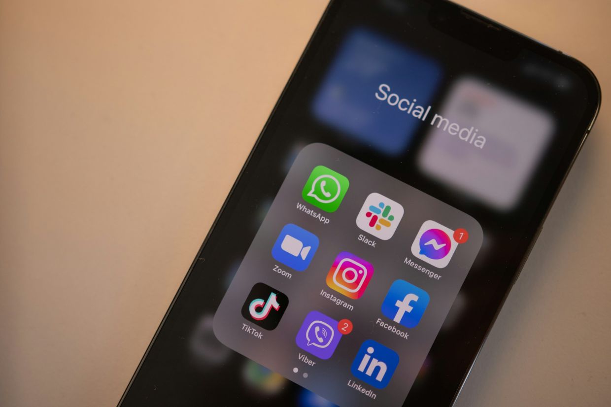 France's Constitutional Court Strikes Down Under-15 Social Media Ban, Citing Freedom of Expression Concerns