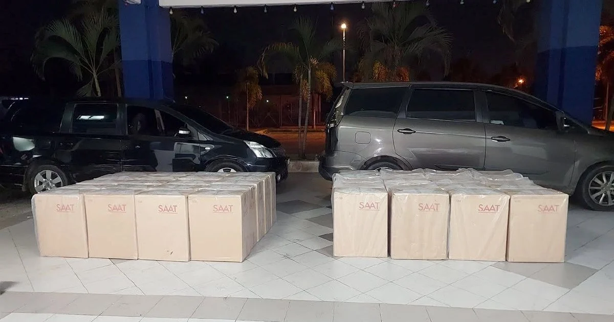 Police nab smuggler with RM813,000 worth of illicit cigarettes after highway pursuit