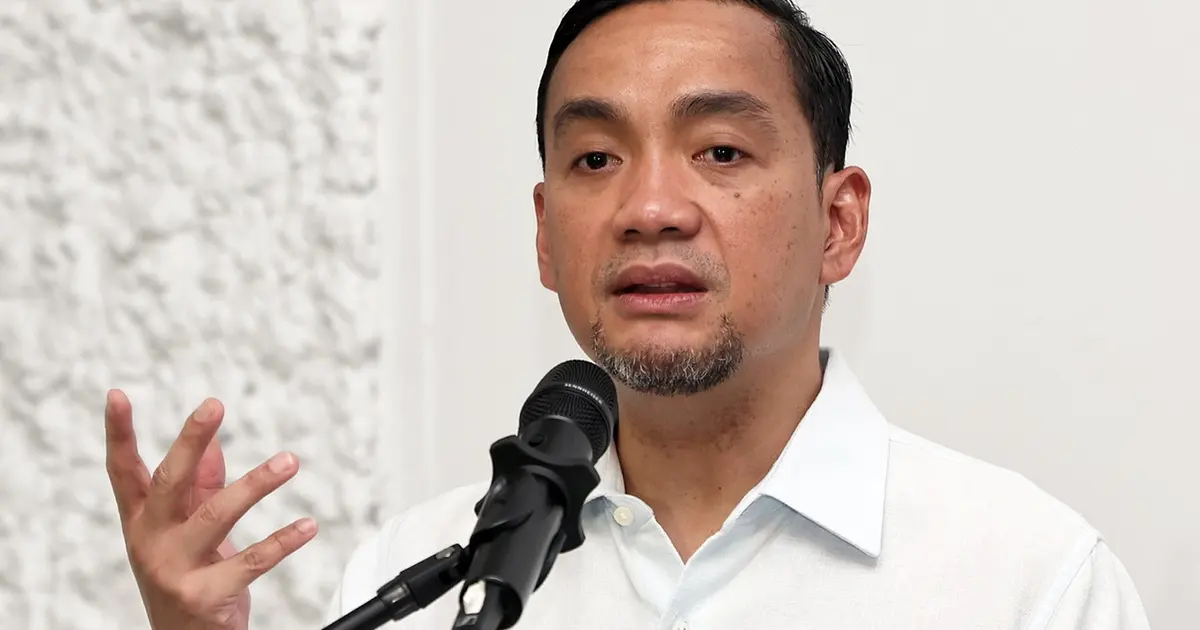 Johor Menteri Besar Should Defend Record, Not Royal Institution, Analysts Warn