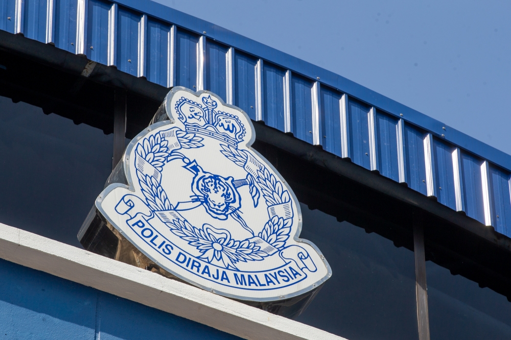 Terengganu Police Arrest Three Over Alleged Ketum Water Sales, Including 16-Year-Old Minor