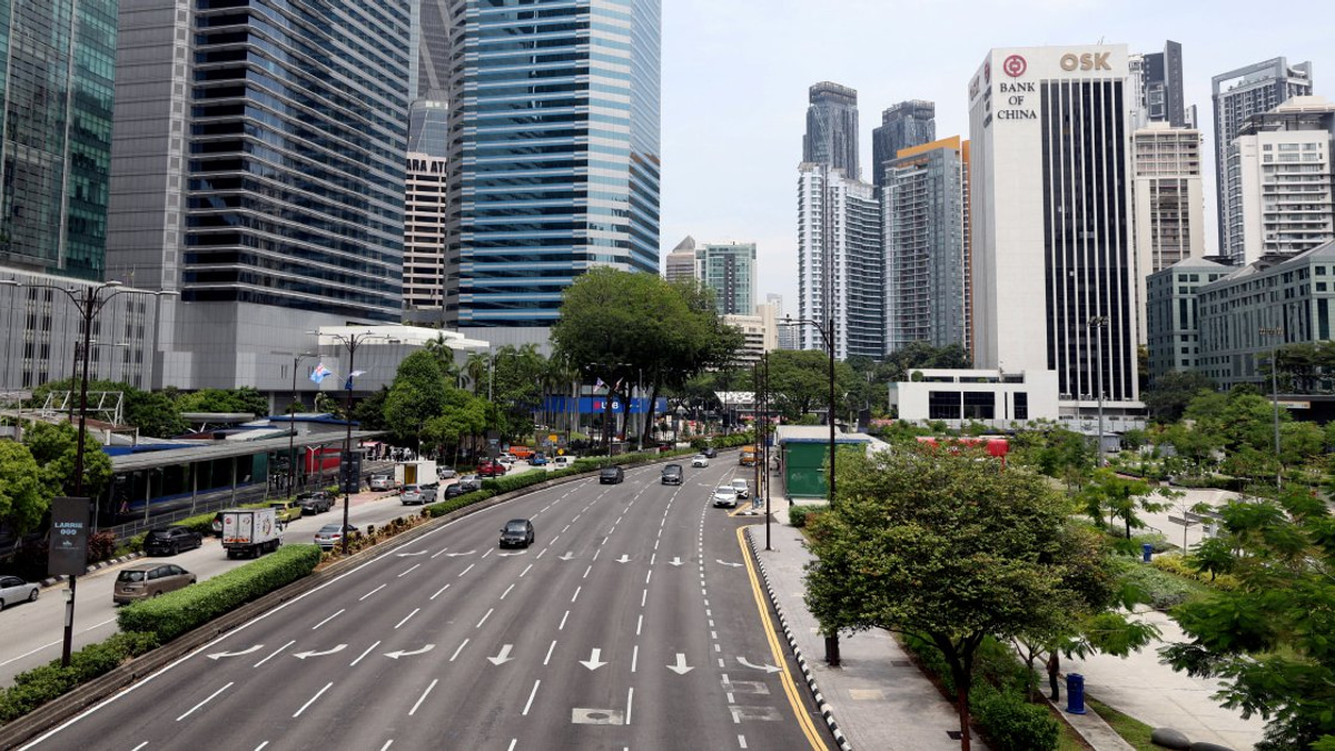 Fatal Tree Collapse Prompts DBKL Safety Drive Across Kuala Lumpur Streets