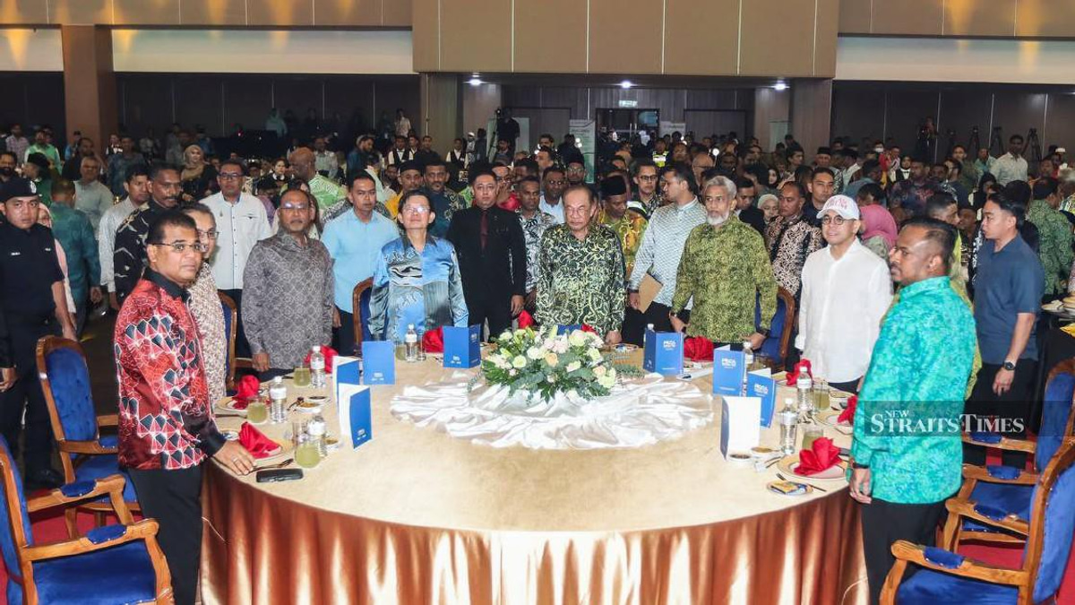 Anwar calls on Indian Muslims to lead social change through unity and compassion