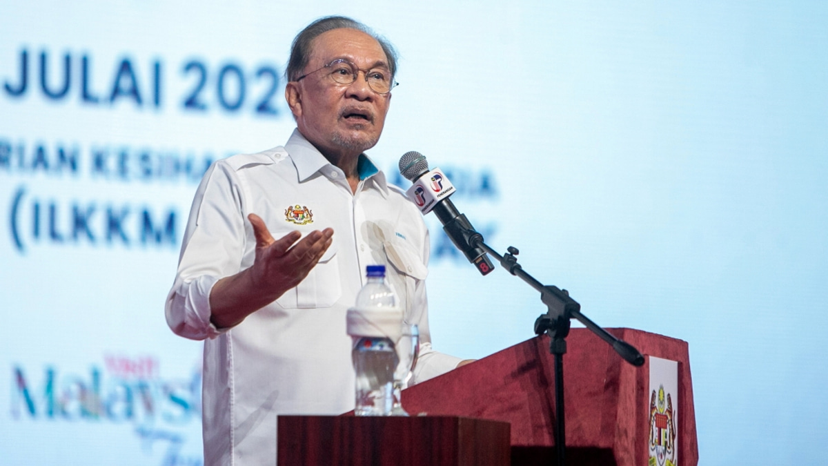 Anwar Defends Fuel Subsidy Model as Anwar Cautions Against Mounting National Debt
