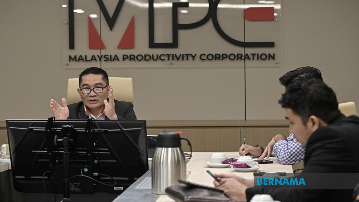 Malaysia's Bureaucratic Reforms Propel Nation to 15th in Global Competitiveness Rankings