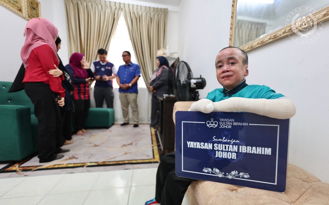 Johor Foundation Extends Support to Teen Living with Rare Skin Disorder