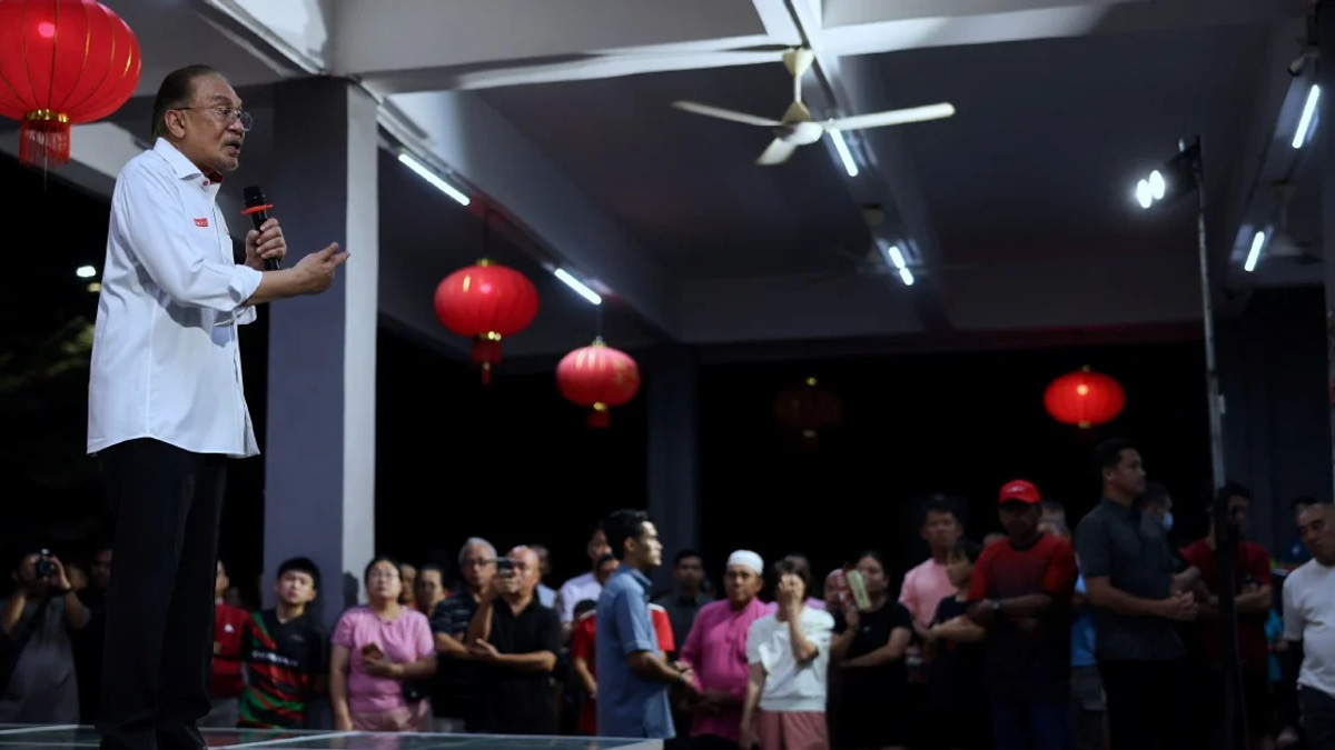 Anwar to discuss durian market challenges with Chinese premier during Beijing visit