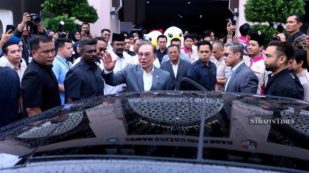 Malaysia Cannot Cut Fuel Prices Further, Warns Anwar Over RM40 Billion Annual Subsidy Burden