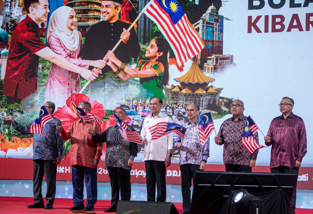 Anwar Calls on Malaysian Youth to Honour Independence Legacy as Nation Marks Historic Struggle