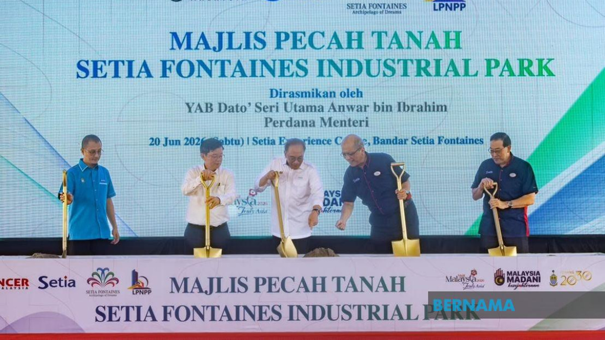 Development Must Benefit All Income Groups, Says Anwar at Selangor Park Opening