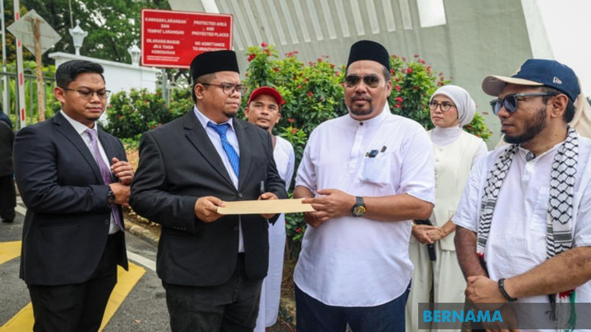 SEKPUR Demands Swift Justice for Tabung Haji Mismanagement, Submits Memorandum to Government