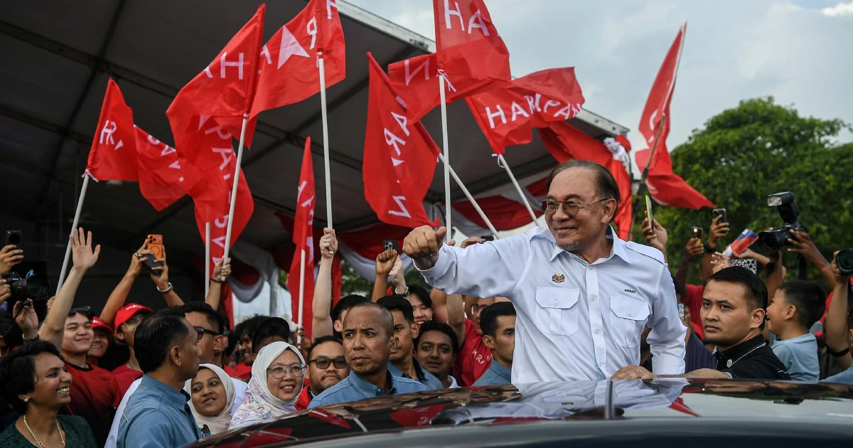 Anwar Urges Political Rivals to Respect Democratic Mandate, Defends DAP Partnership