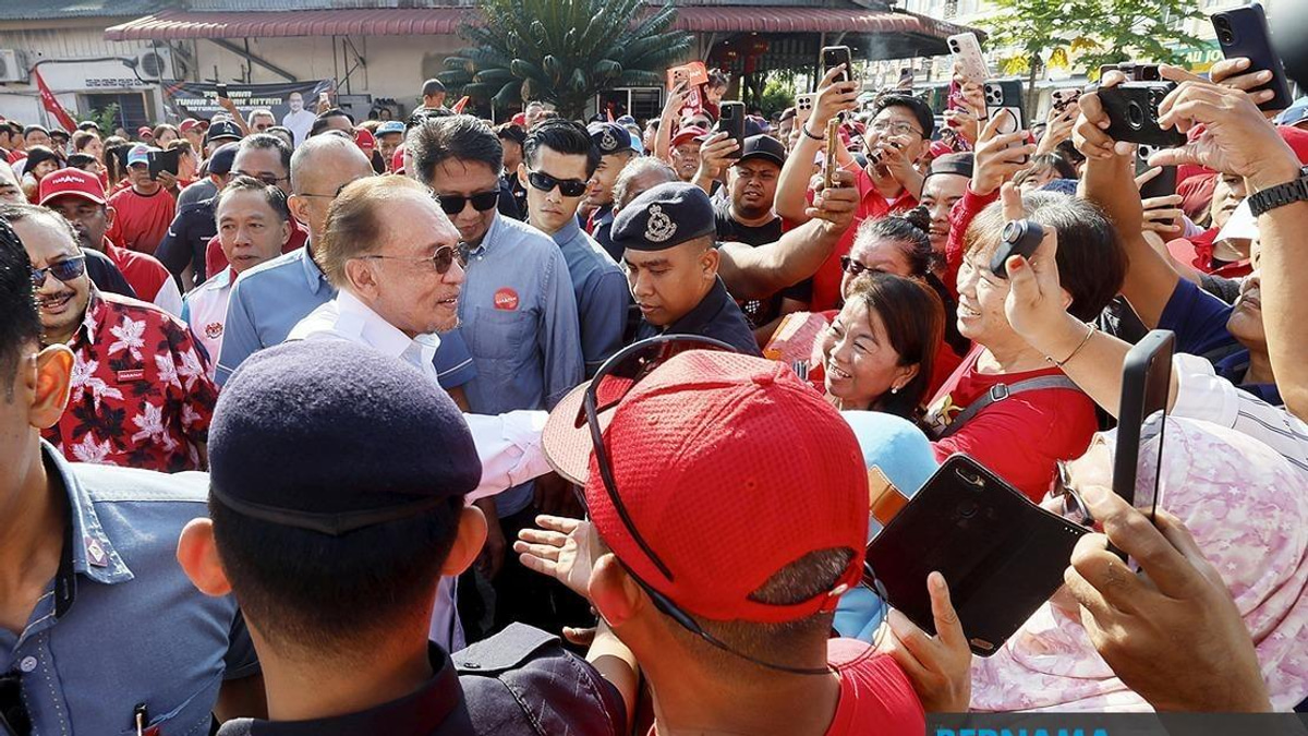 Anwar Defends Federal Government's Impartial Treatment of States Regardless of Politics