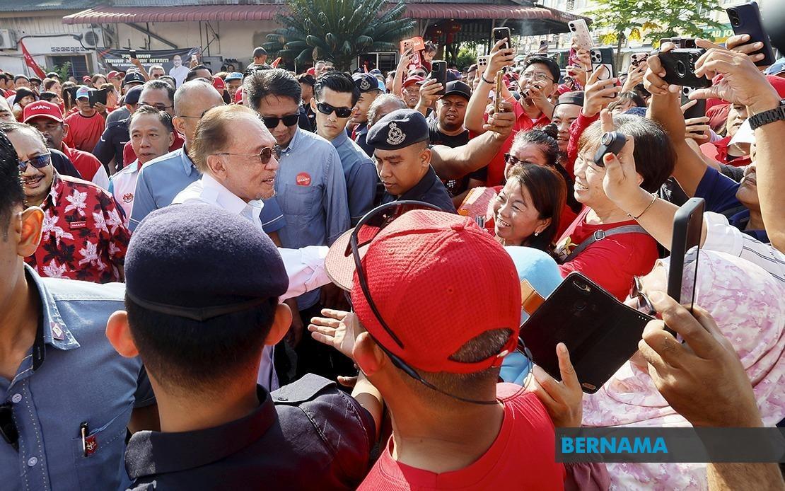 Anwar Defends Federal Government's Impartial Treatment of States Regardless of Politics