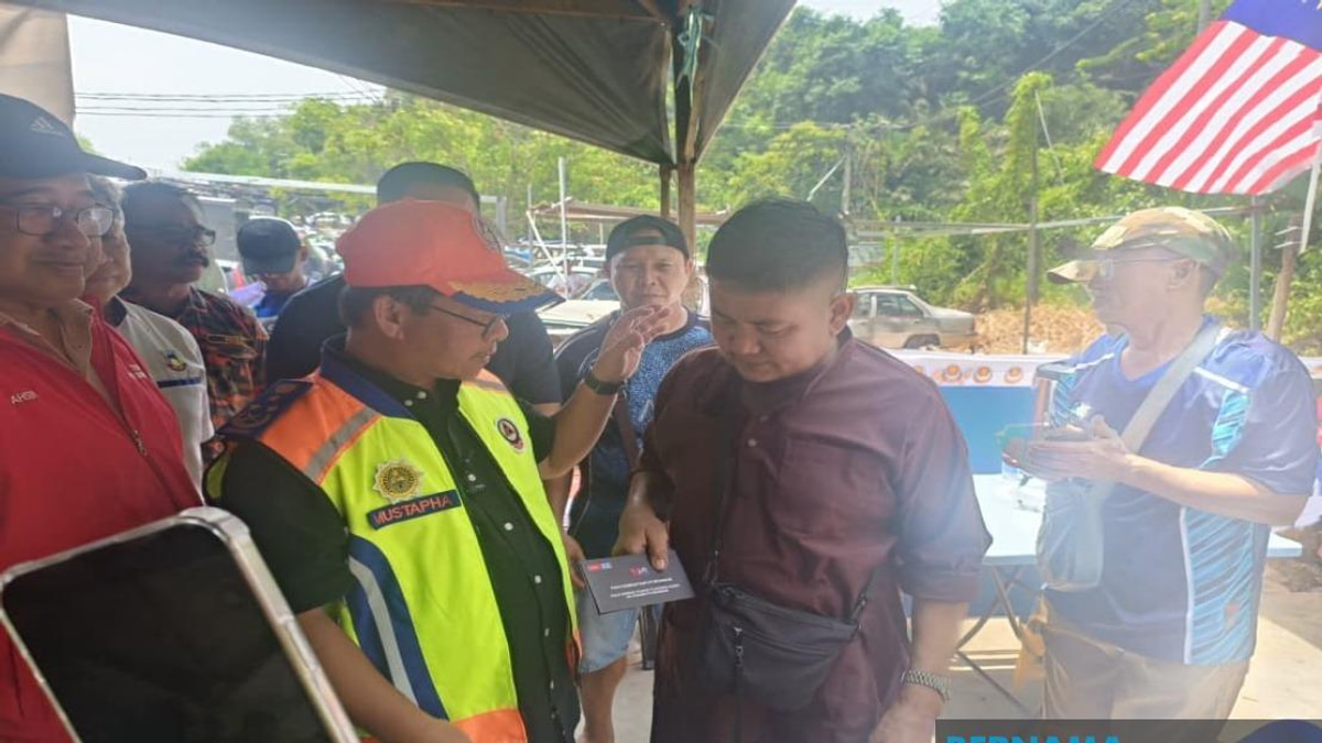 Grandfather's Anguish as Three Children Perish in Kampung Lok Buta Inferno