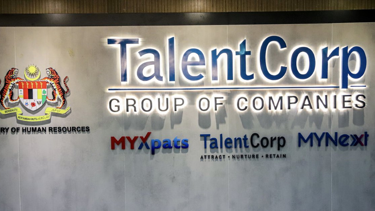 Anwar Orders Review of TalentCorp's Handling of Doctors' Return Applications