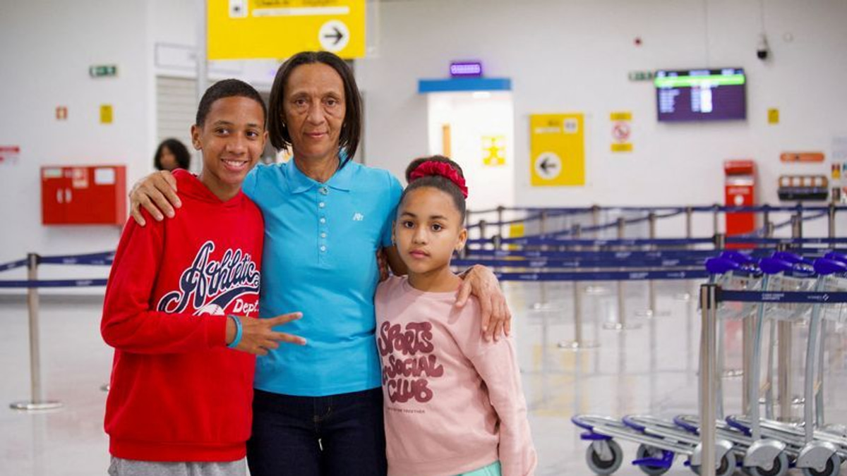 Cape Verde goalkeeper Vozinha's mother granted US visa to watch World Cup after emotional appeal